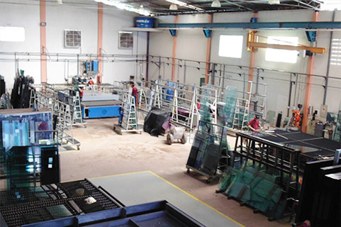 Vidros Temperados, Santana